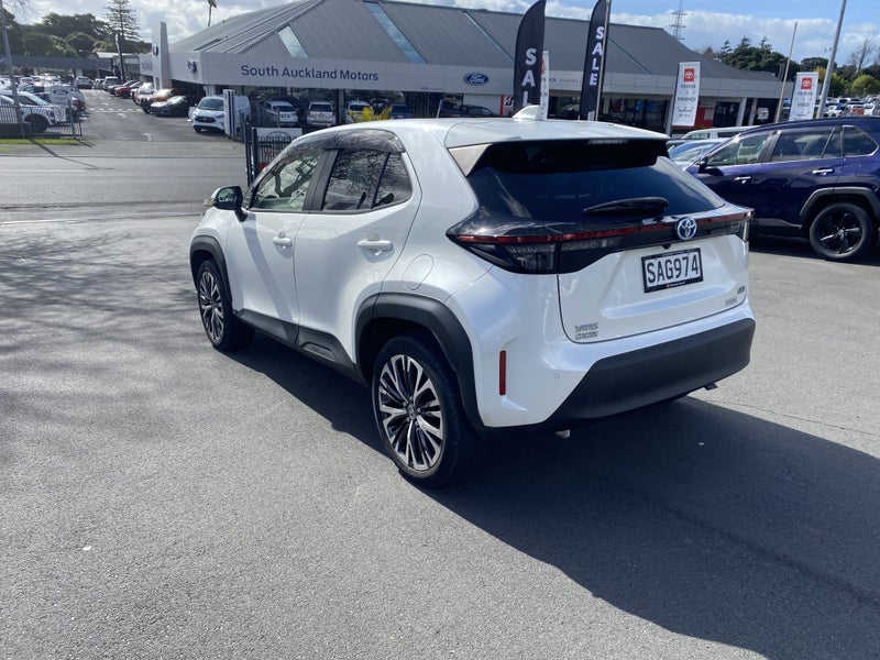 2021 Toyota Yaris Cross Cross 1.5 Hybrid Z 5 Dr... image 5