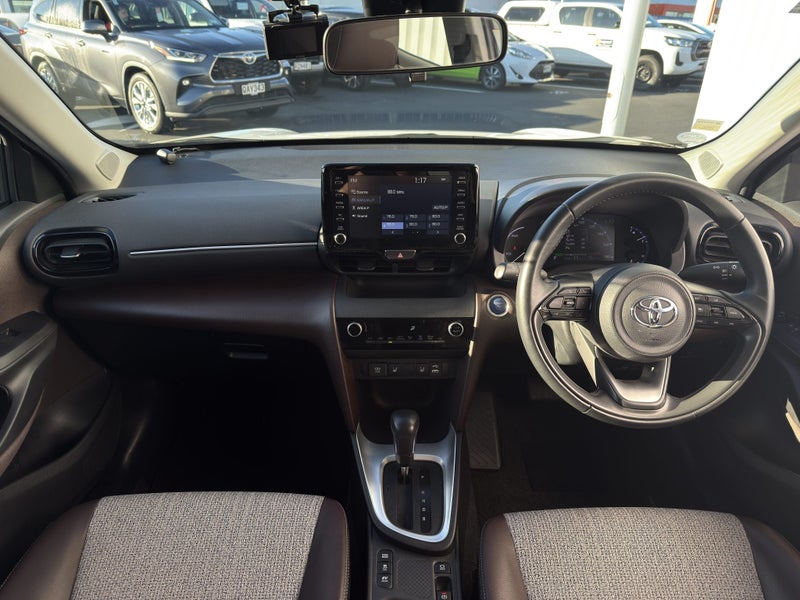 2021 Toyota Yaris Cross Cross 1.5 Hybrid Z 5 Dr... image 2