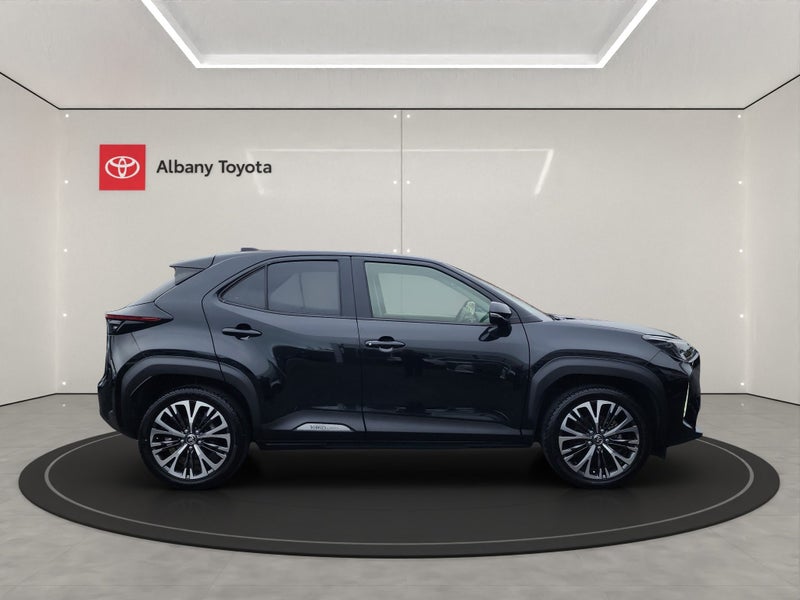 2021 Toyota Yaris Cross Cross 1.5 Hybrid Z 5 Dr... image 2