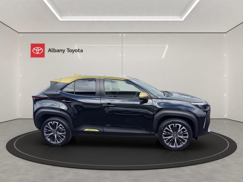 2021 Toyota Yaris Cross Cross 1.5 Hybrid Z 5 Dr... image 2