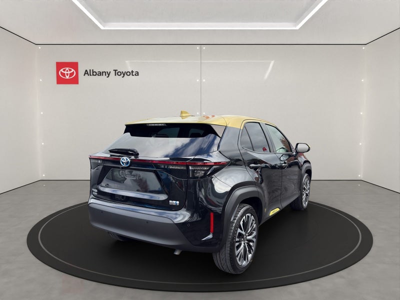 2021 Toyota Yaris Cross Cross 1.5 Hybrid Z 5 Dr... image 3