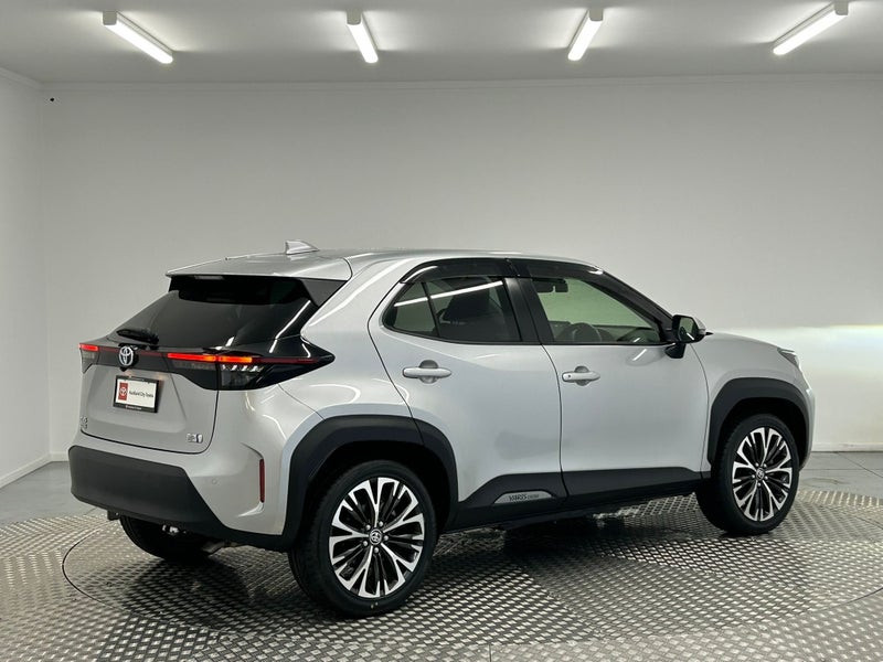 2021 Toyota Yaris Cross Cross 1.5 Hybrid Z image 3