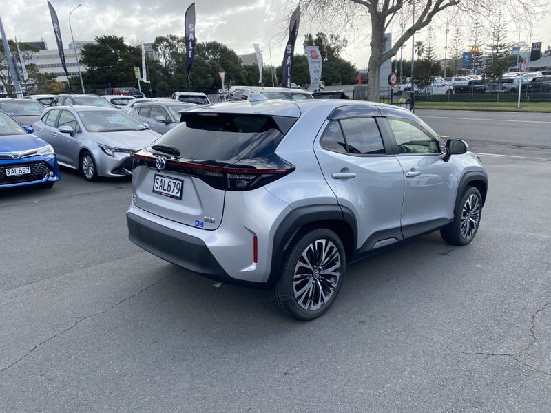 2021 Toyota Yaris Cross Cross 1.5 Hybrid Z SUV image 2
