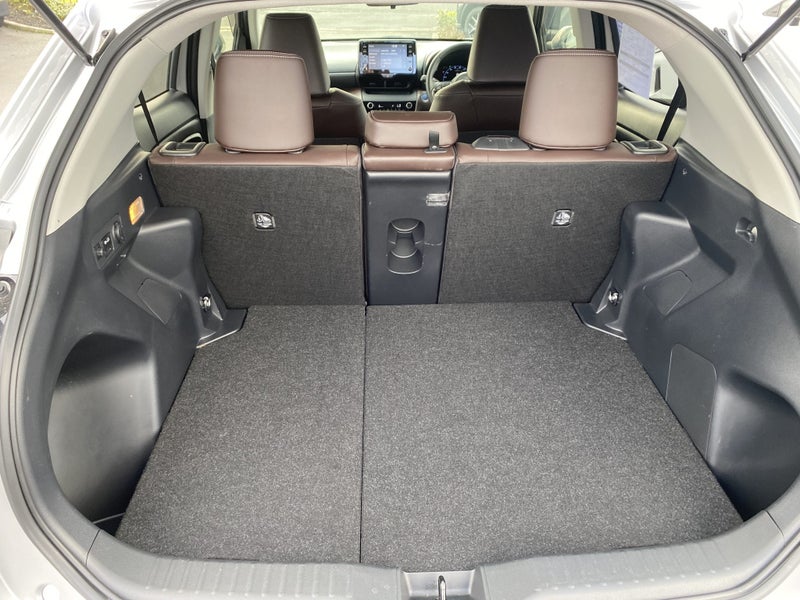 2021 Toyota Yaris Cross Cross 1.5 Hybrid Z SUV image 4