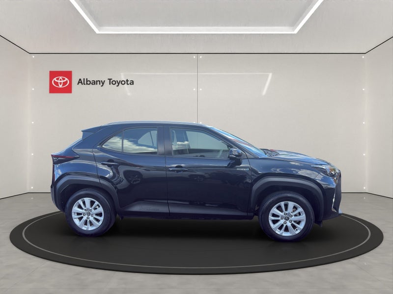 2021 Toyota Yaris Cross GX 1.5P HV ECVT FWD SUV... image 2