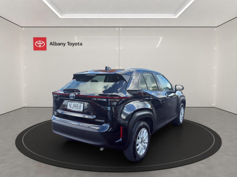 2021 Toyota Yaris Cross GX 1.5P HV ECVT FWD SUV... image 3