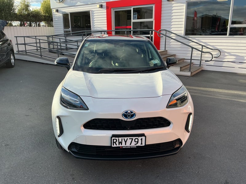 2021 Toyota Yaris Cross Hybrid SUV image 2