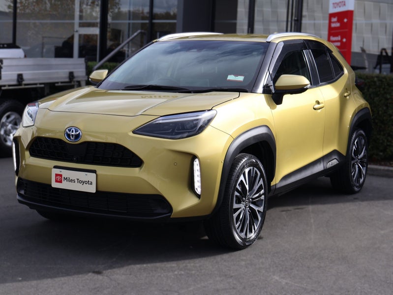 2021 Toyota Yaris Cross Hybrid Z 1.5L SUV Autom... image 3