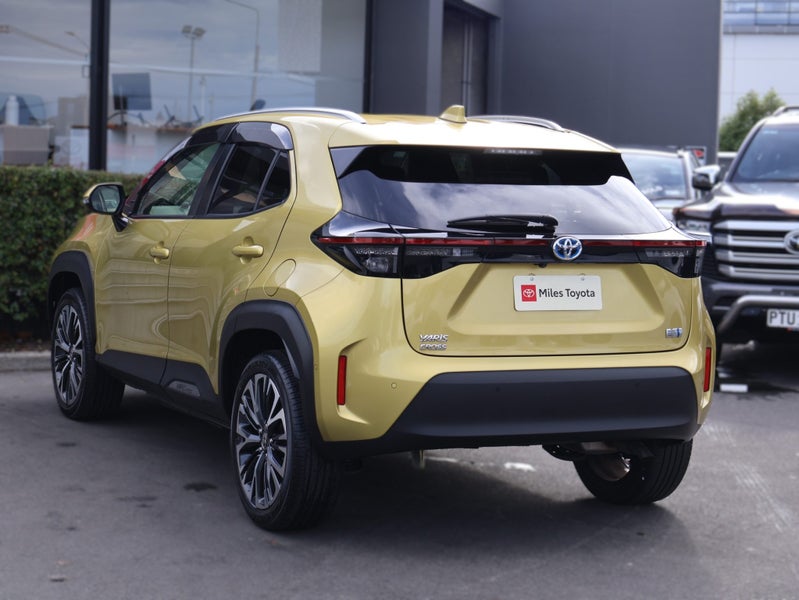 2021 Toyota Yaris Cross Hybrid Z 1.5L SUV Autom... image 5