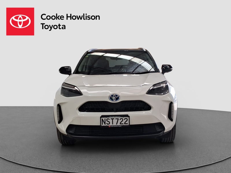 2021 Toyota Yaris Cross Limited 1.5L Hybrid image 2