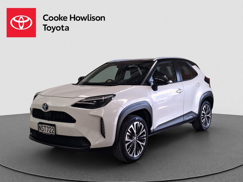 2021 Toyota Yaris Cross Limited 1.5L Hybrid image 3