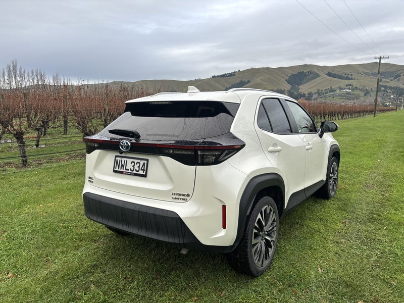 2021 Toyota Yaris Cross Limited 1.5P HV ECVT FW... image 4