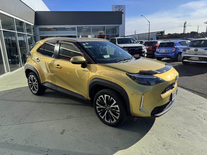 2021 Toyota Yaris Cross Limited 1.5P Hybrid FWD... image 5