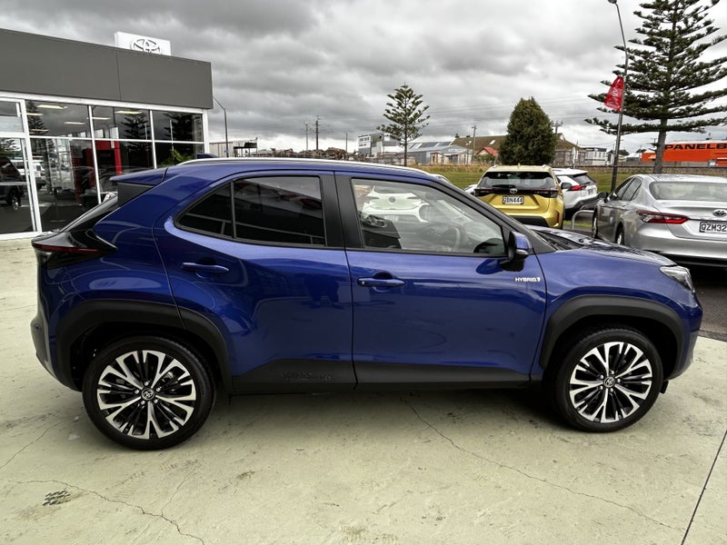 2021 Toyota Yaris Cross Limited 1.5P Hybrid FWD... image 5