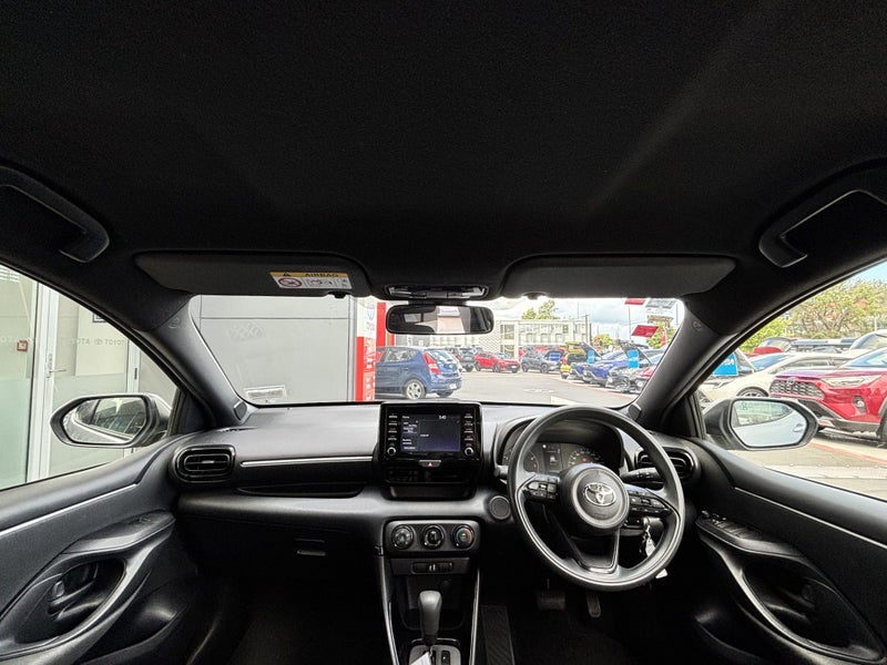 2021 Toyota Yaris GX 1.5 PETROL ECONOMICAL HATCH image 2