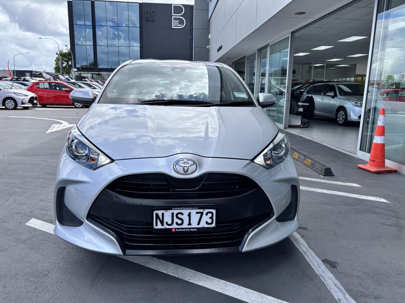 2021 Toyota Yaris GX 1.5 PETROL ECONOMICAL HATCH image 4