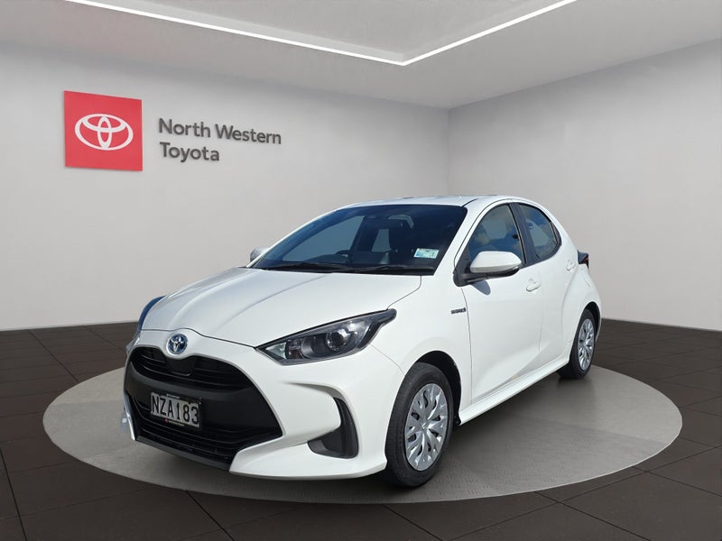 2021 Toyota Yaris GX 1.5L Hybrid FWD Hatchback image 3