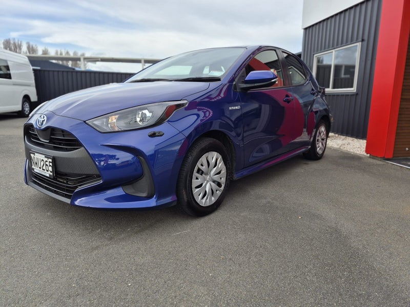 2021 Toyota Yaris GX 1.5P Hybrid FWD Automatic... image 4