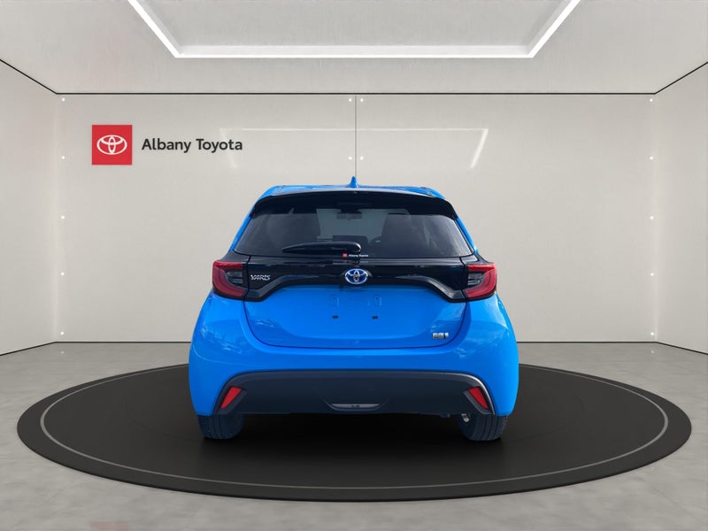 2021 Toyota Yaris Hybrid image 4