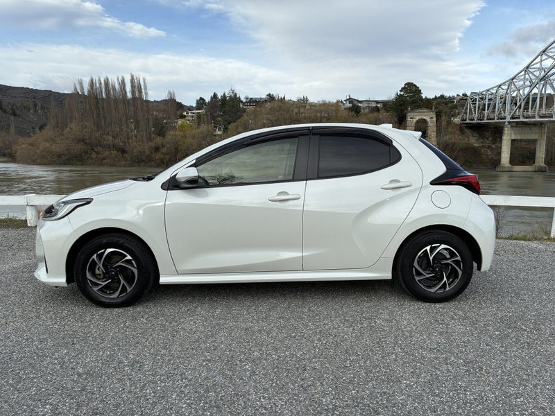 2021 Toyota Yaris Hybrid image 4