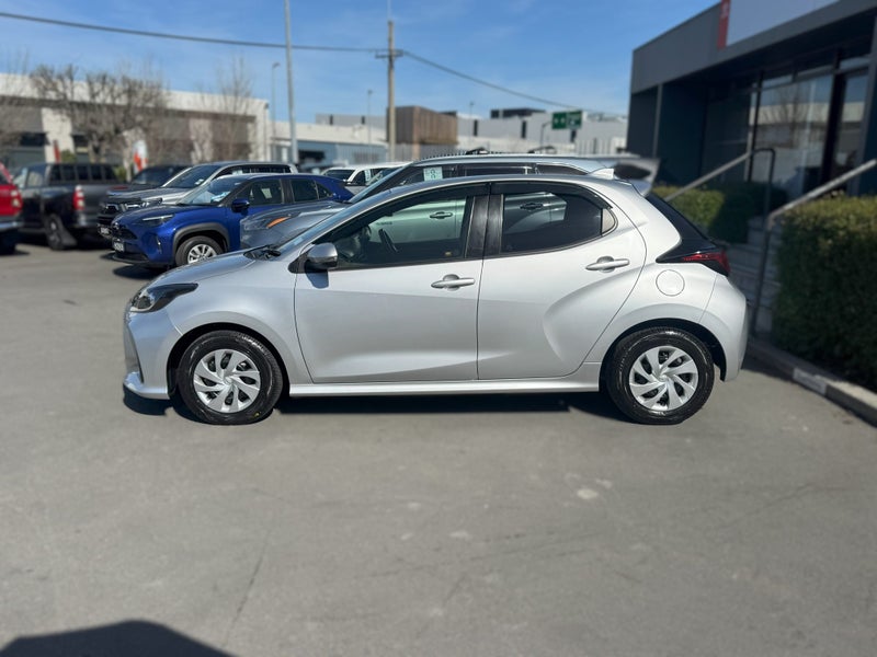 2021 Toyota Yaris HYBRID X, Hatchback image 4