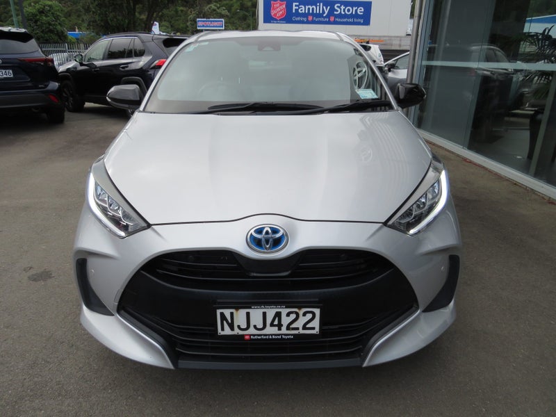 2021 Toyota Yaris ZR 1.5P HV ECVT FWD HB image 3