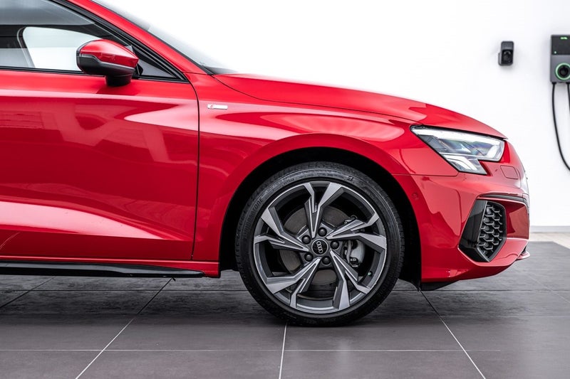 2022 Audi A3 40 TFSI QUATTRO S LINE image 4