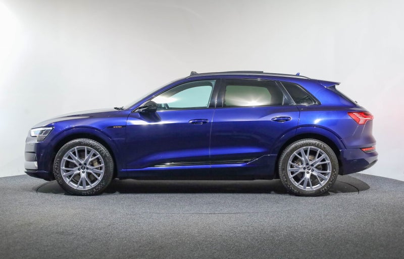 2022 Audi e-tron 55 Advanced 300kW quattro image 3