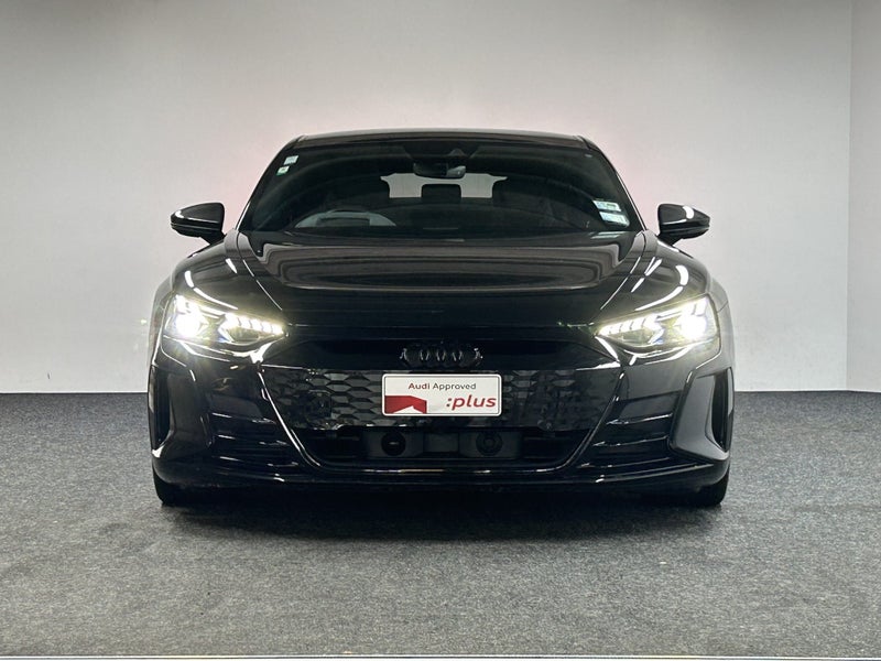 2022 Audi e-tron RS GT quattro image 2