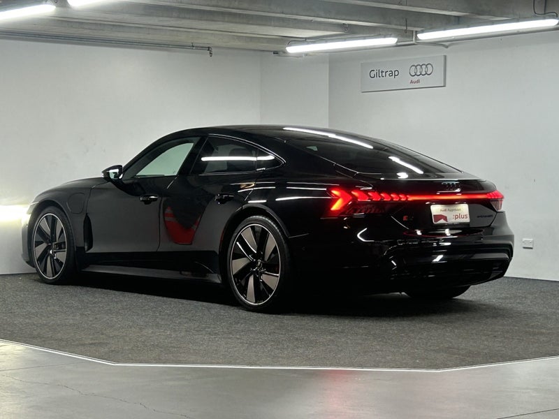 2022 Audi e-tron RS GT quattro image 4