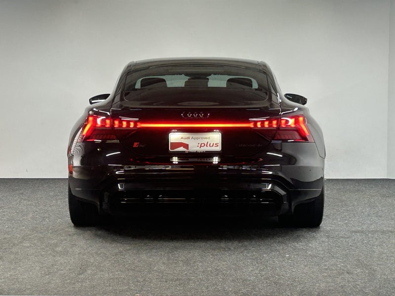 2022 Audi e-tron RS GT quattro image 5