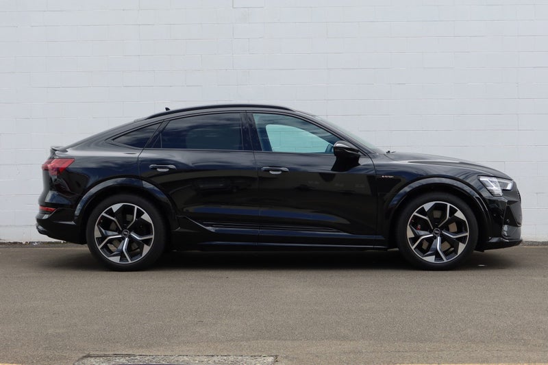 2022 Audi e-tron S Sportback 370kw image 2