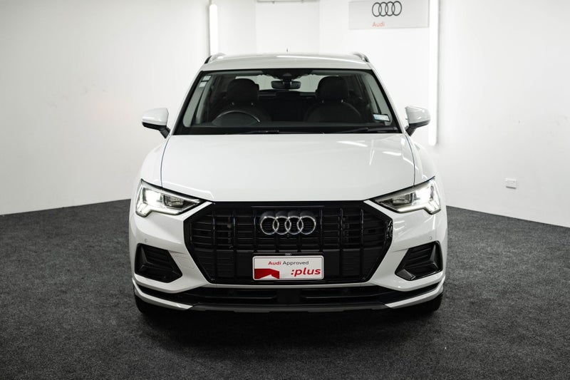 2022 Audi Q3 35 TFSI Advanced image 2