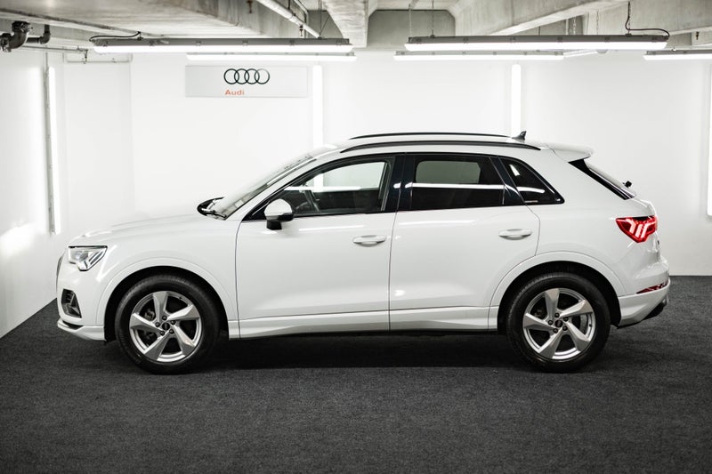 2022 Audi Q3 35 TFSI Advanced image 4