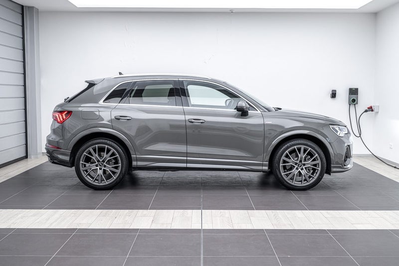 2022 Audi Q3 45 TFSI Q S TRONIC 180KW image 2