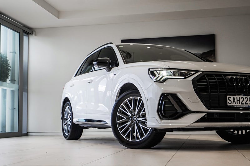2022 Audi Q3 45Tfsi 180Kwq S Line image 2