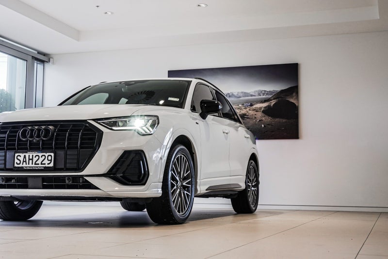 2022 Audi Q3 45Tfsi 180Kwq S Line image 5
