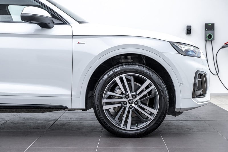 2022 Audi Q5 S LINE 45 TFSI Q 183KW S TRONIC image 4