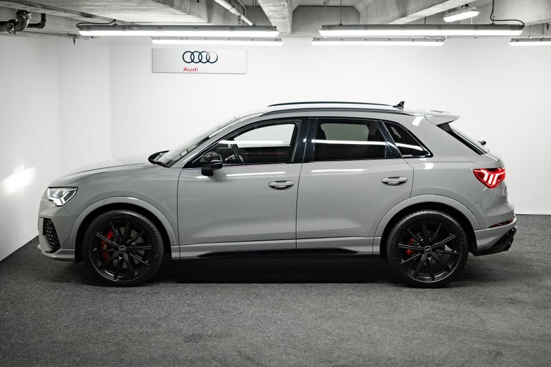 2022 Audi RS Q3 (294 kW) image 2