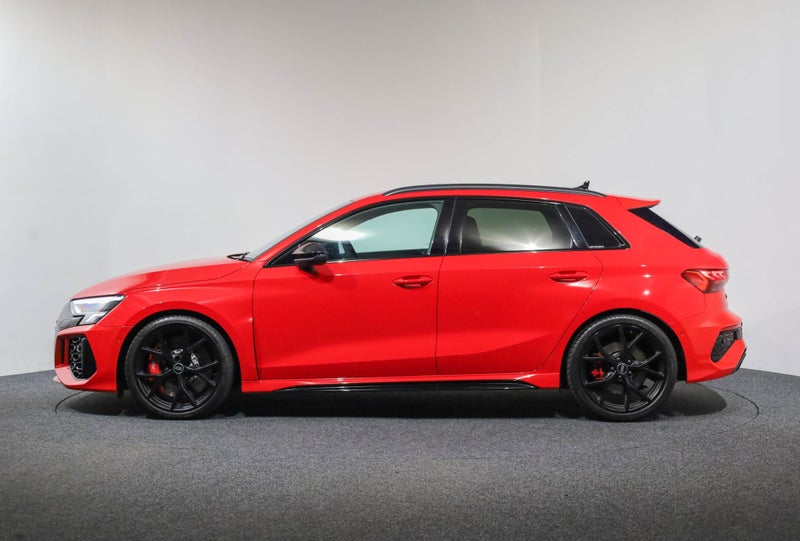 2022 Audi RS3 Sportback TFSI 294kW quattro image 4