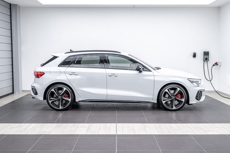 2022 Audi S3 SPORTBACK image 2