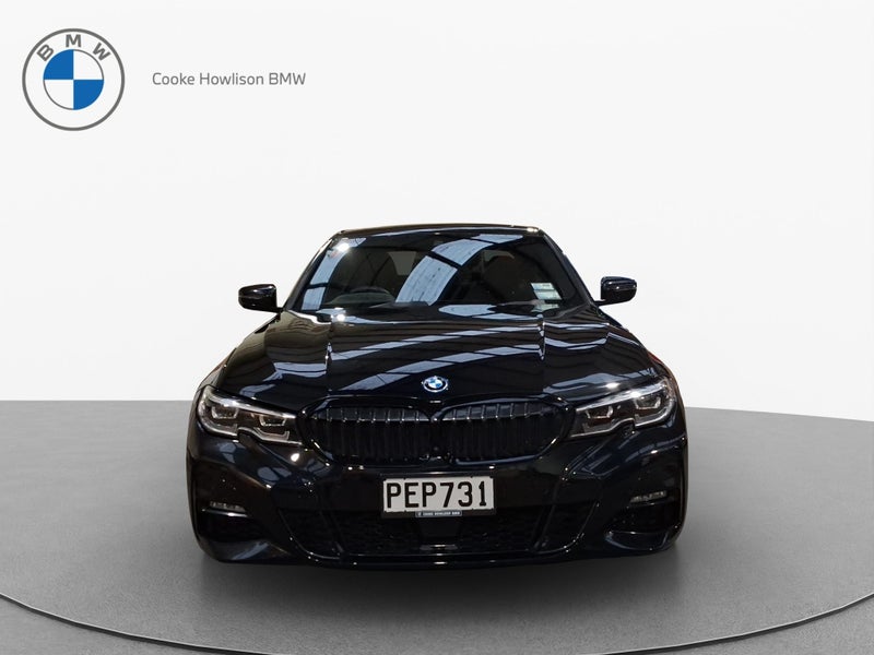 2022 BMW 330e M Sport + Innovations image 2