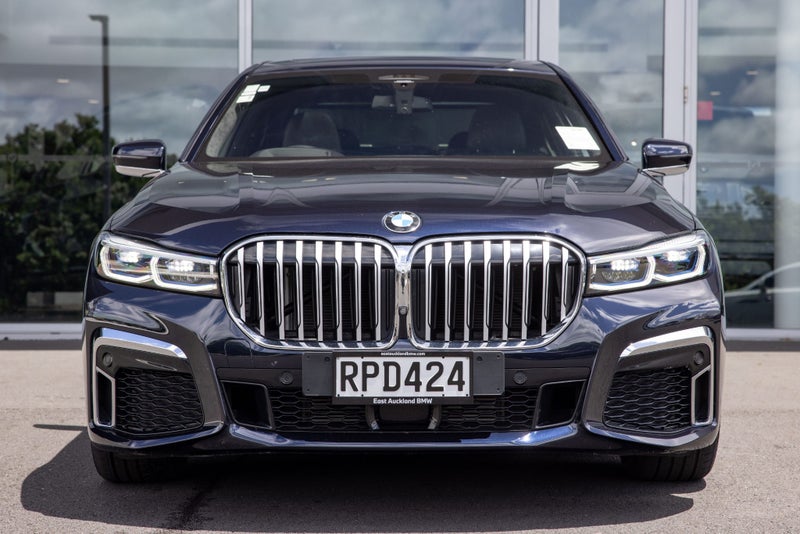 2022 BMW 730D image 2