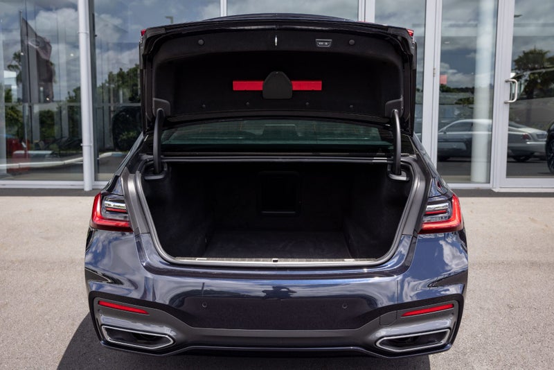 2022 BMW 730D image 4