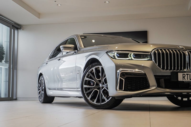 2022 BMW 730D M-Sport Package image 2