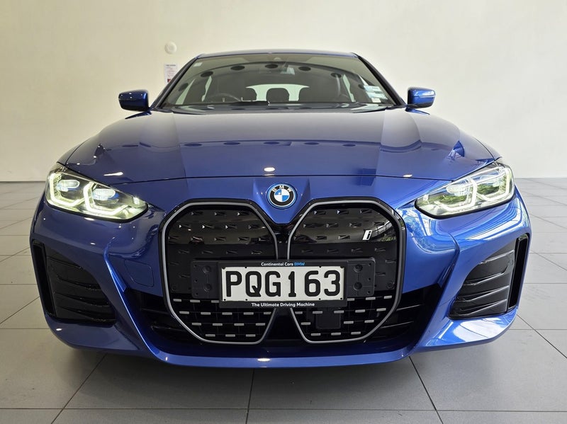 2022 BMW i4 eDrive40 image 2