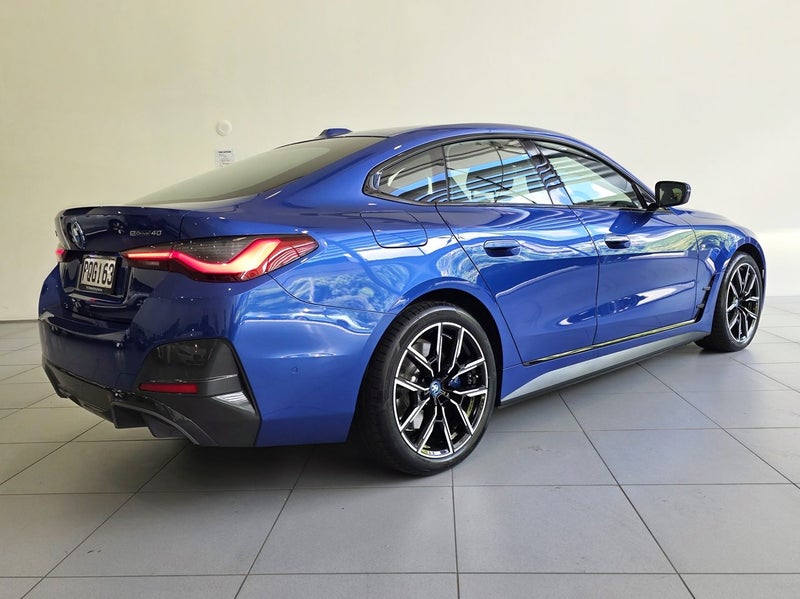 2022 BMW i4 eDrive40 image 4