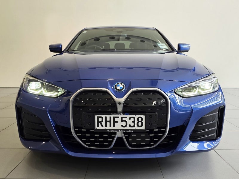2022 BMW i4 eDrive40 image 2