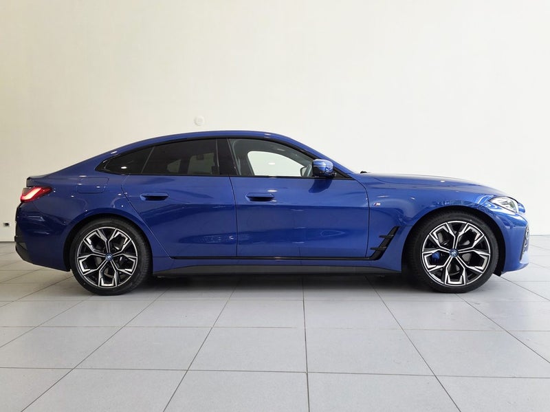 2022 BMW i4 eDrive40 image 3
