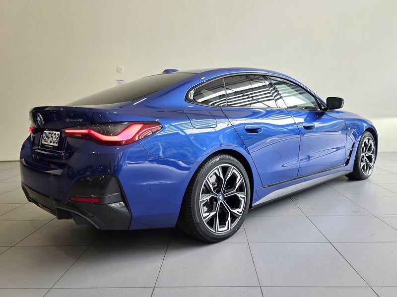2022 BMW i4 eDrive40 image 4